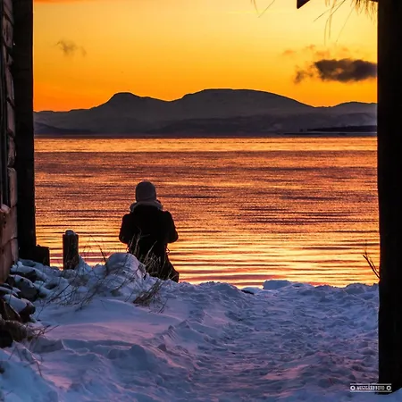 Studio Apartment Close To Tromso Апартаменты Kvaloya